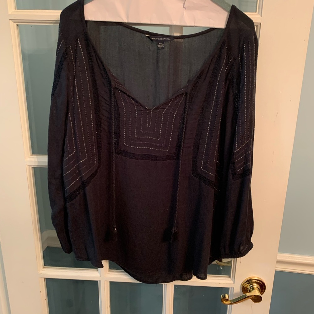 American Eagle quarter length long sleeve blouse
